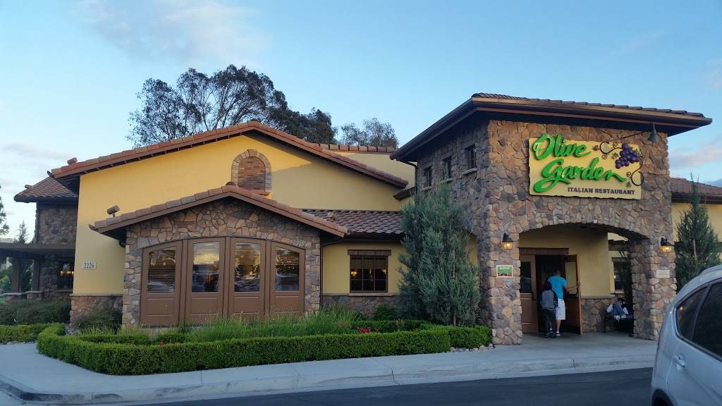 Olive Garden Italian Restaurant | meal takeaway | 2226 Eastridge Loop, San Jose, CA 95122, USA | 4082742447 OR +1 408-274-2447