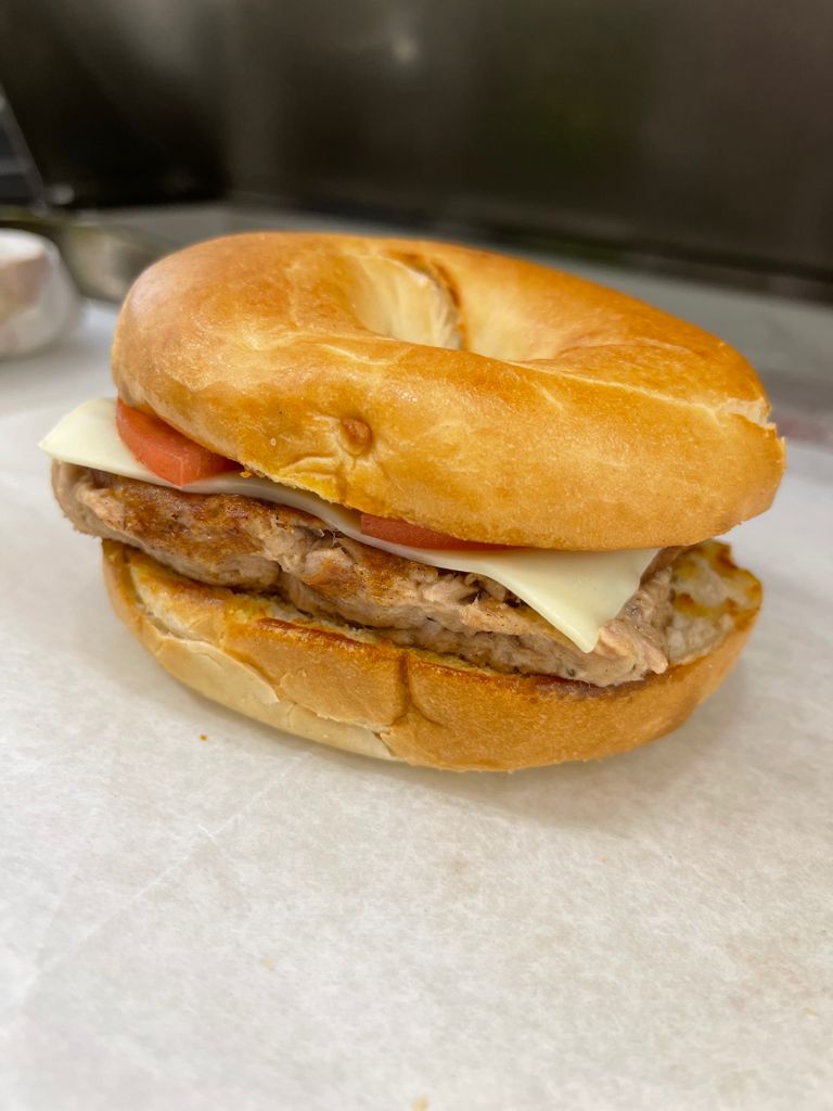 Spruce Breakfast & Lunch | restaurant | 5605 Spruce St, Philadelphia, PA 19139, USA | 2156609795 OR +1 215-660-9795