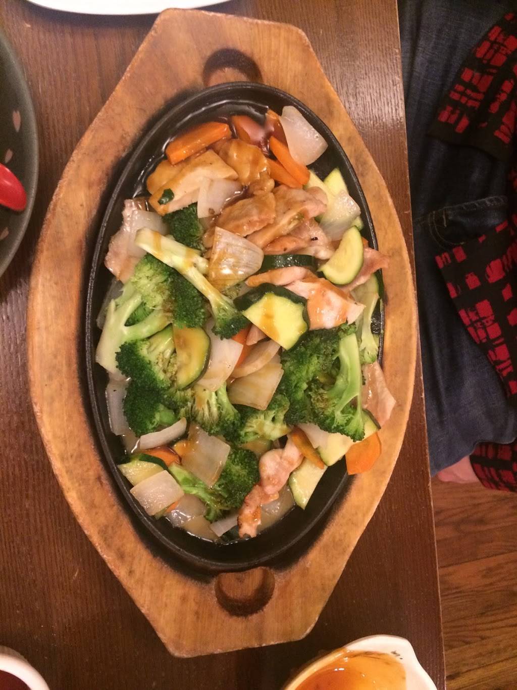 Sushi Supreme | restaurant | 1995 Yonge St, Toronto, ON M4S 1Z9, Canada | 4165440777 OR +1 416-544-0777