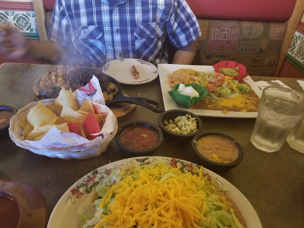 Puerto Vallarta Restaurant | restaurant | 35105 Enchanted Pkwy S, Federal Way, WA 98003, USA | 2538355802 OR +1 253-835-5802