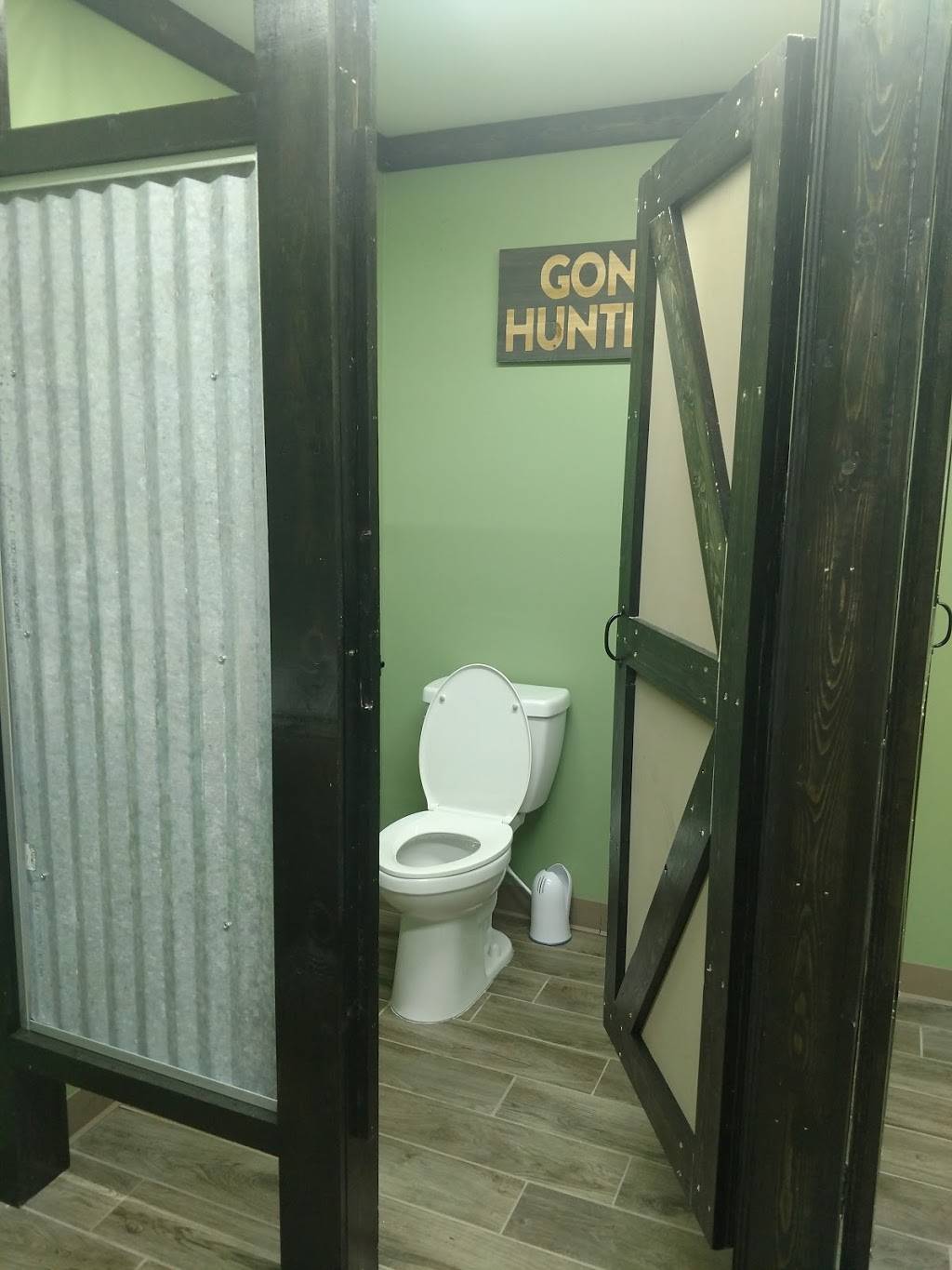 Racks Lakeside Bar & Grill | restaurant | 1615 Reed Creek Hwy, Hartwell, GA 30643, USA | 7063767225 OR +1 706-376-7225