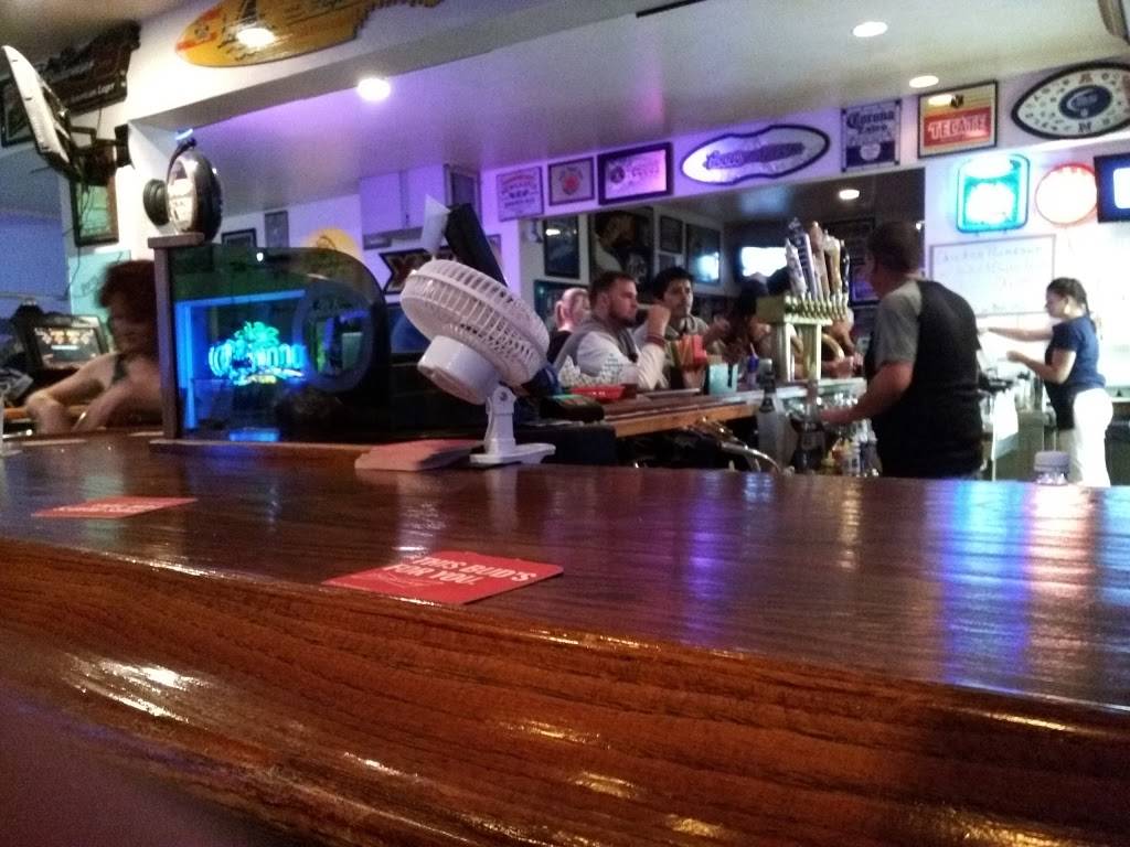 Porthole Pub Bar & Grill | restaurant | 893 Point Brown Ave NW, Ocean Shores, WA 98569, USA | 3602894469 OR +1 360-289-4469