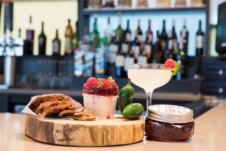 1833 Restaurant At The Hotel At Oberlin | restaurant | 1613, 10 E College St unit b, Oberlin, OH 44074, USA | 4407757001 OR +1 440-775-7001