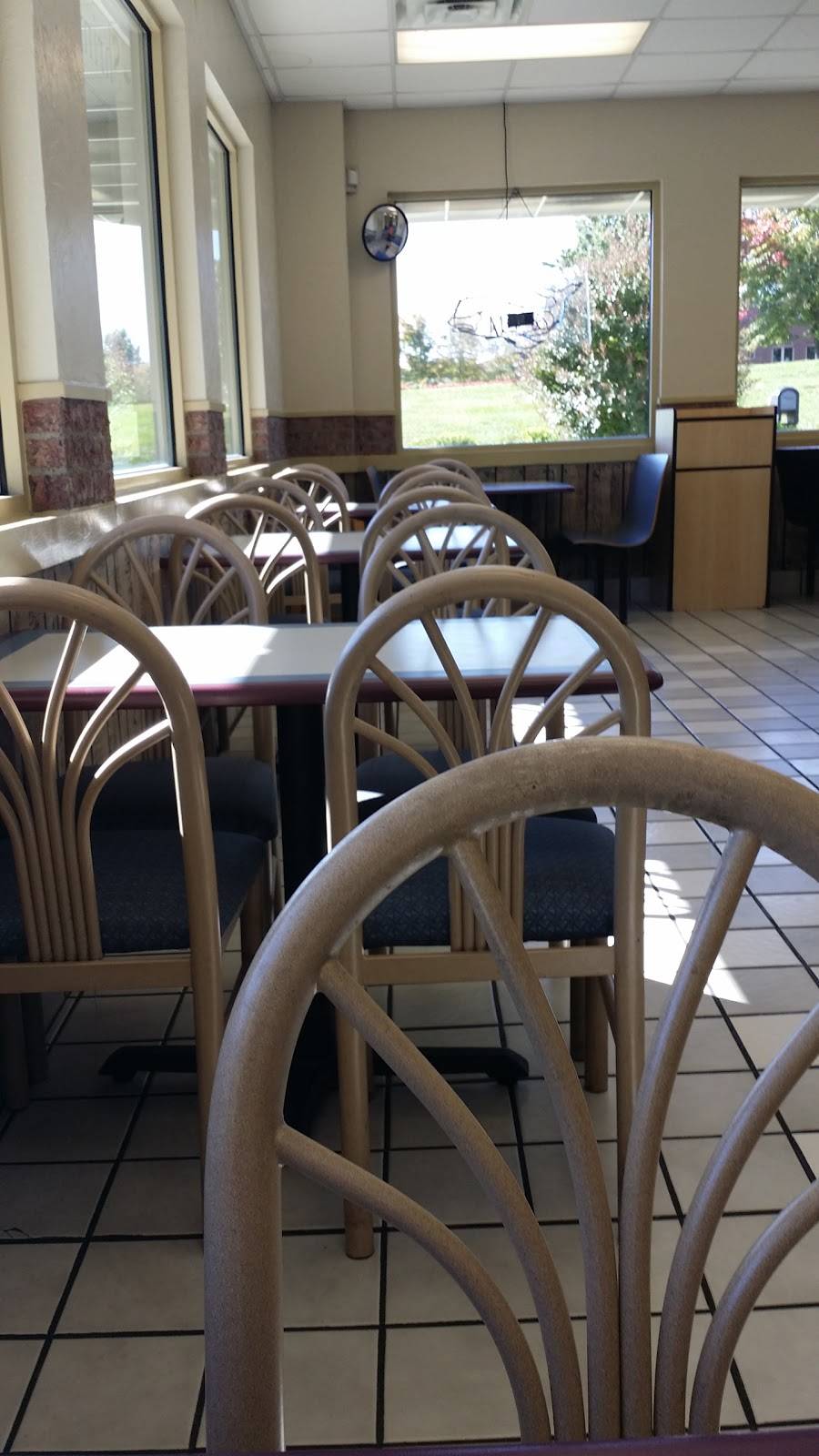 Moby Dick Seafood Restaurants | restaurant | 3741 Pamela Rae Dr, Louisville, KY 40241, USA | 5024259588 OR +1 502-425-9588