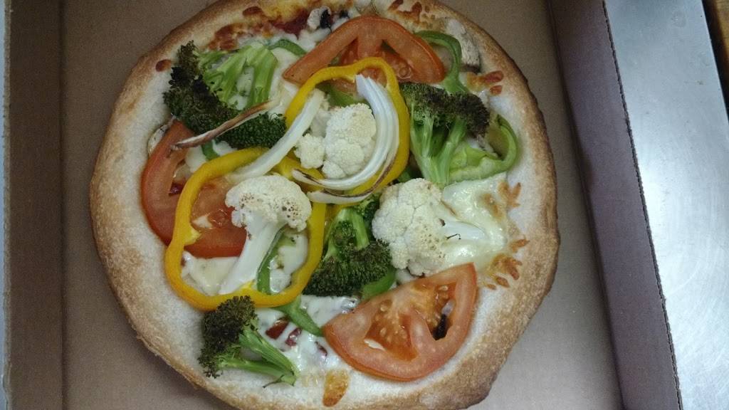 Patate Du Village (La) | restaurant | 1859 Chemin de la Rivière, Sainte-Clotilde-de-Châteauguay, QC J0L 1W0, Canada | 4508260835 OR +1 450-826-0835