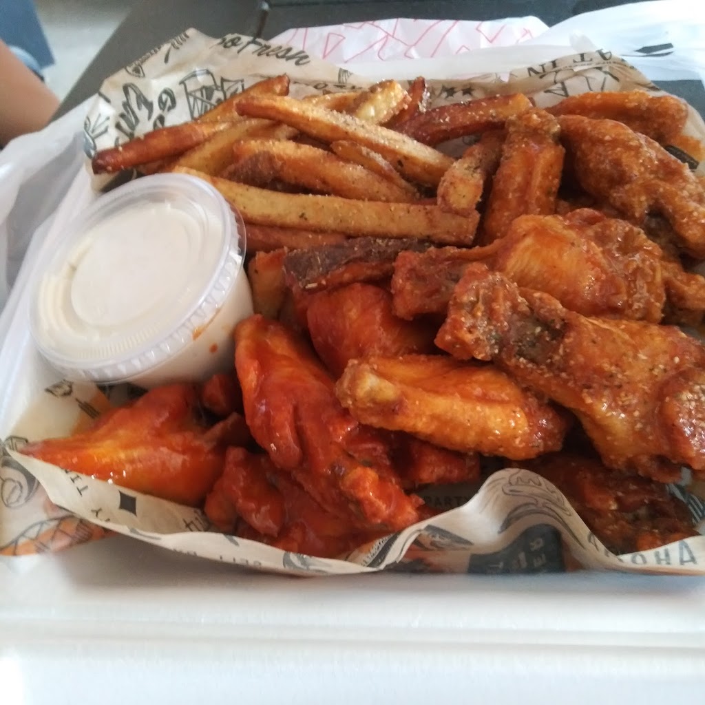 Kings Wings | restaurant | 1124 S Lewis Ave, Tulsa, OK 74104, USA | 9189463111 OR +1 918-946-3111