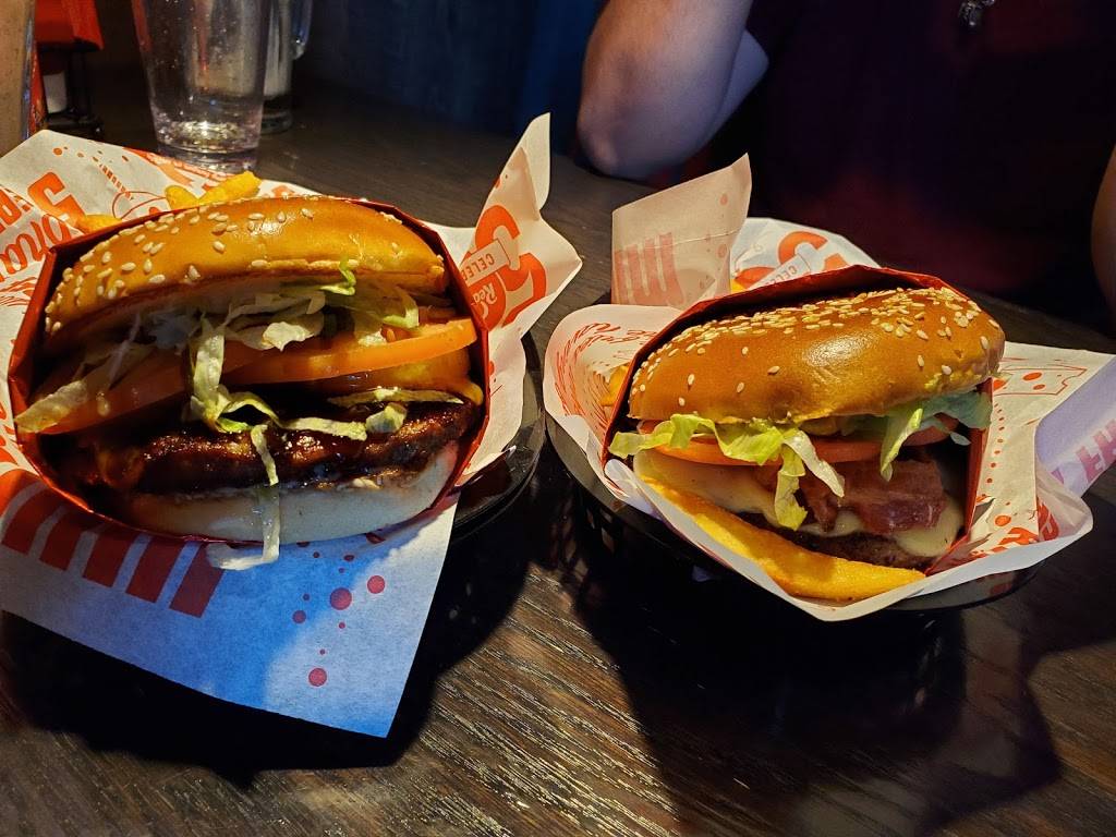 Red Robin Gourmet Burgers and Brews | restaurant | 8184 Laura Ct, Davenport, FL 33896, USA | 8632400039 OR +1 863-240-0039