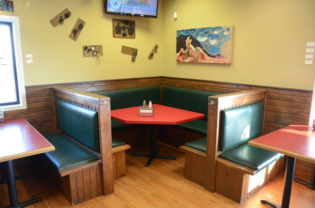 Greenwood Pizza King | meal takeaway | 520 N State Rd 135 s, Greenwood, IN 46142, USA | 3178820340 OR +1 317-882-0340