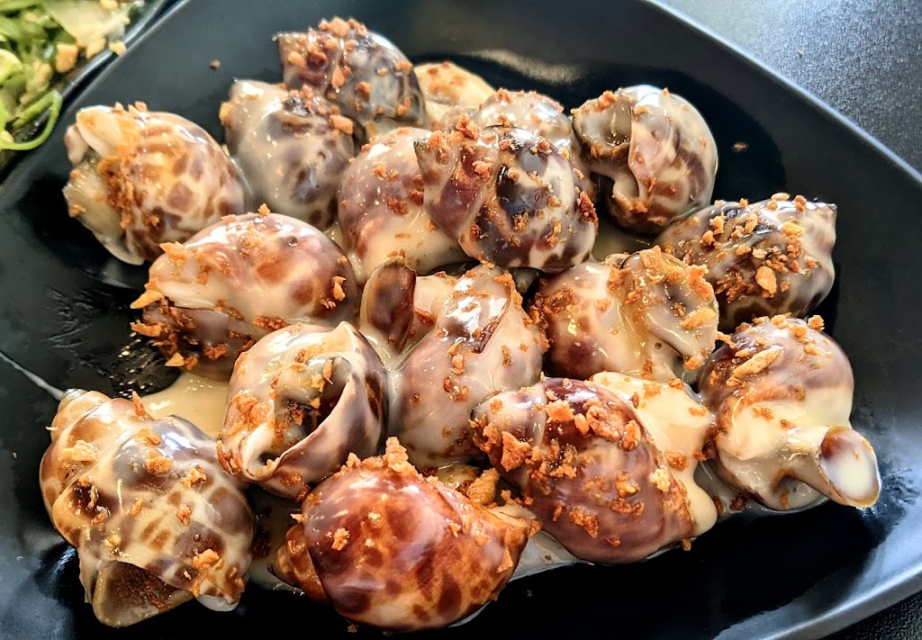 Ốc NGON | restaurant | 3465 W Walnut St Unit 221, Garland, TX 75042, USA | 4699296113 OR +1 469-929-6113