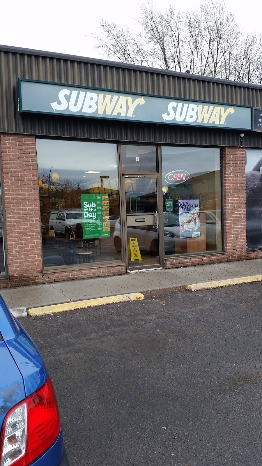 Subway | restaurant | 83 Aberfoyle Rd #4, Kingston, ON K7M 7B5, Canada | 6137660070 OR +1 613-766-0070