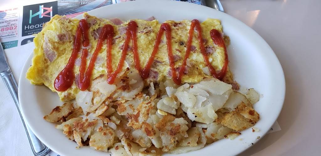 Legends Diner | restaurant | 130 County Ave, Secaucus, NJ 07094, USA | 2019741551 OR +1 201-974-1551