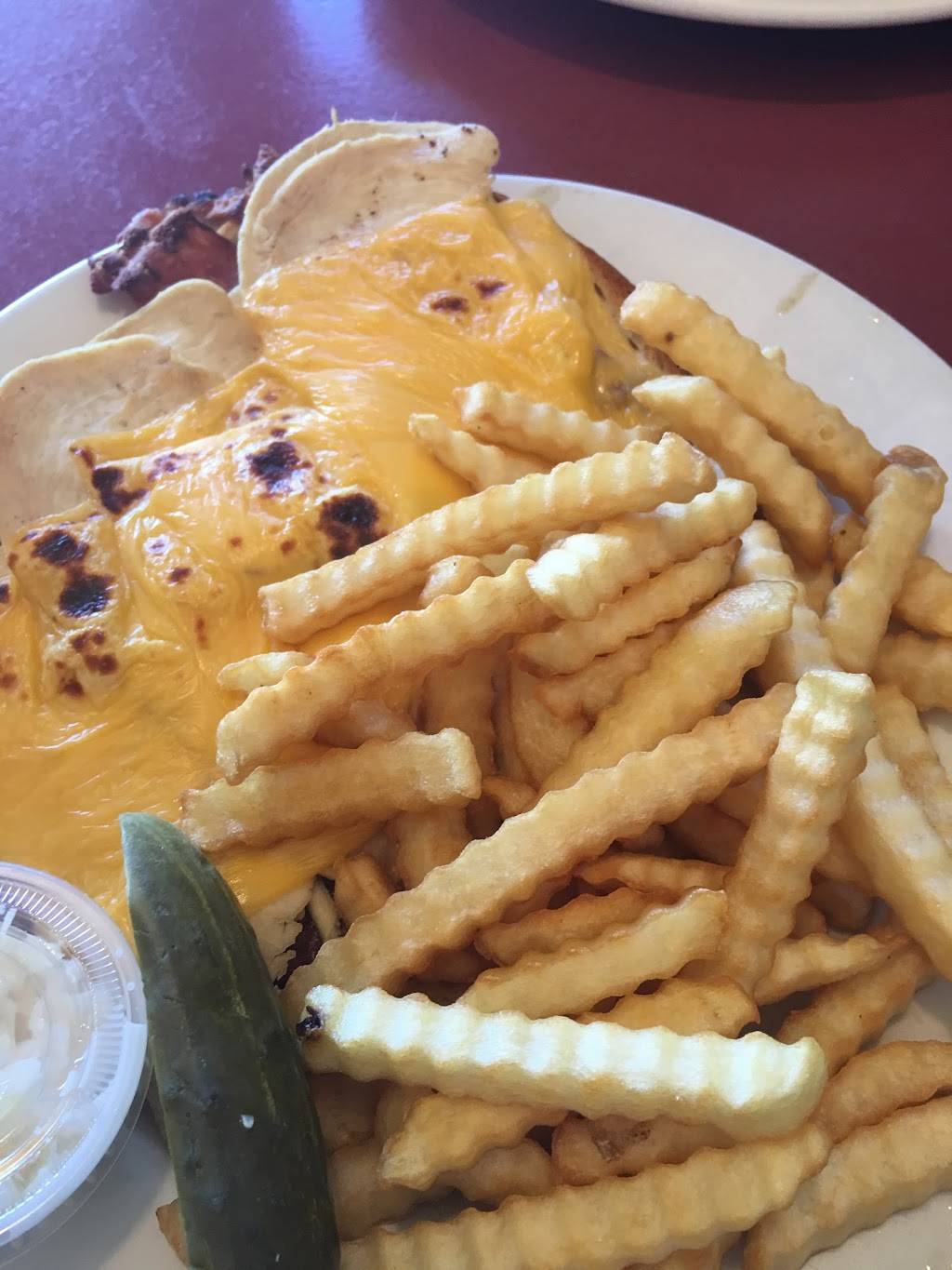 Malverne Diner | restaurant | 350 Hempstead Ave, Malverne, NY 11565, USA | 5165933382 OR +1 516-593-3382