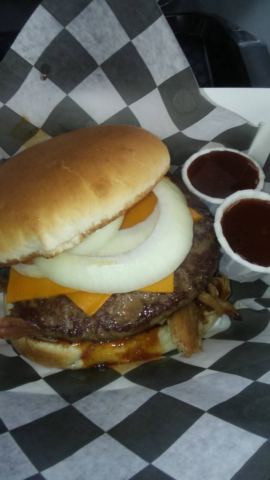 Center Street Grill & Smokehouse | restaurant | 301 W Center St, Kingsport, TN 37660, USA | 4232477447 OR +1 423-247-7447