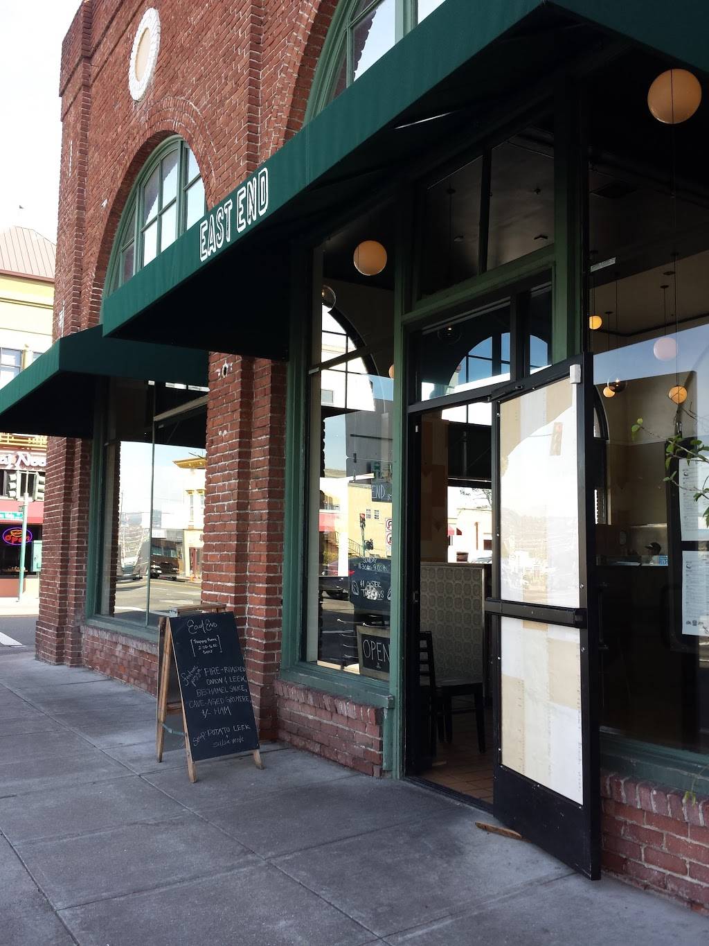 East End | restaurant | 1650 Park St, Alameda, CA 94501, USA | 5102639630 OR +1 510-263-9630