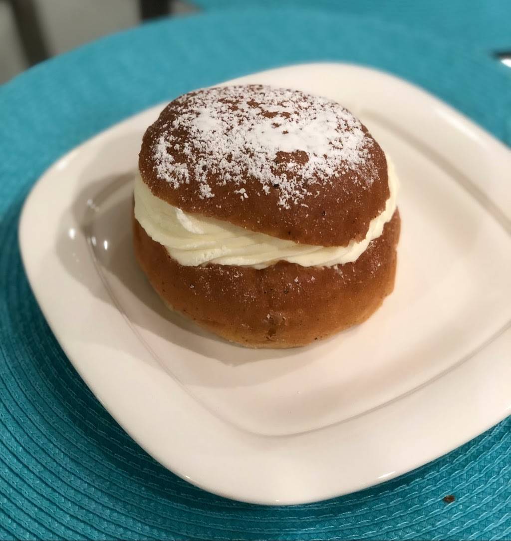 Polar Bakery | bakery | 5817 S Congress Ave, Lantana, FL 33462, USA | 5612144545 OR +1 561-214-4545