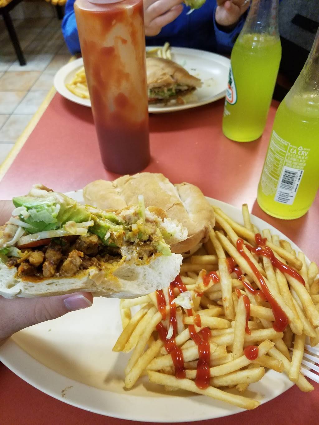 El Hogar Mexican Restaurant | restaurant | 1015 E Ogden Ave, Naperville, IL 60563, USA | 6303558888 OR +1 630-355-8888