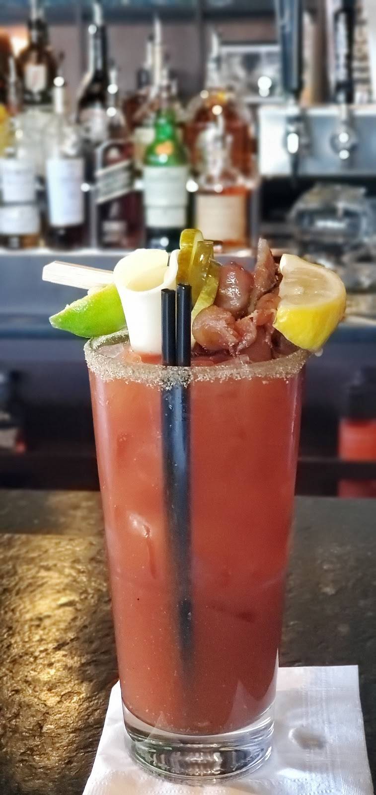 Bar Louie | night club | 103 Chesterfield Valley Dr, Chesterfield, MO 63005, USA | 6367360600 OR +1 636-736-0600