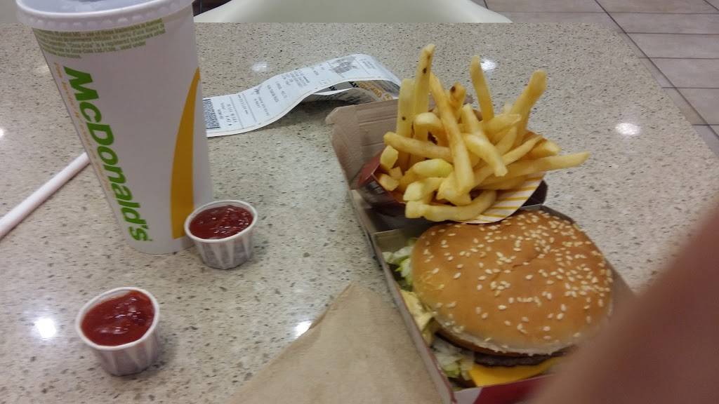 McDonalds | cafe | 3279 Boulevard Taschereau, Greenfield Park, QC J4V 2H5, Canada | 4506789456 OR +1 450-678-9456