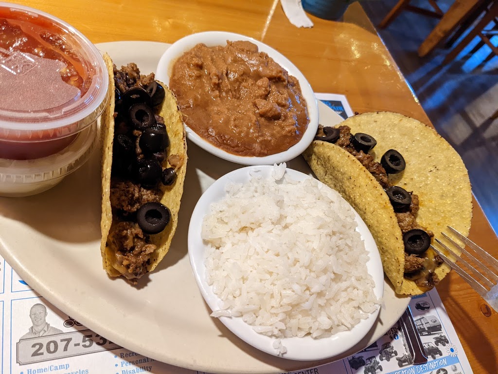 Blue Moose | restaurant | 180 US-1, Monticello, ME 04760, USA | 2072542084 OR +1 207-254-2084