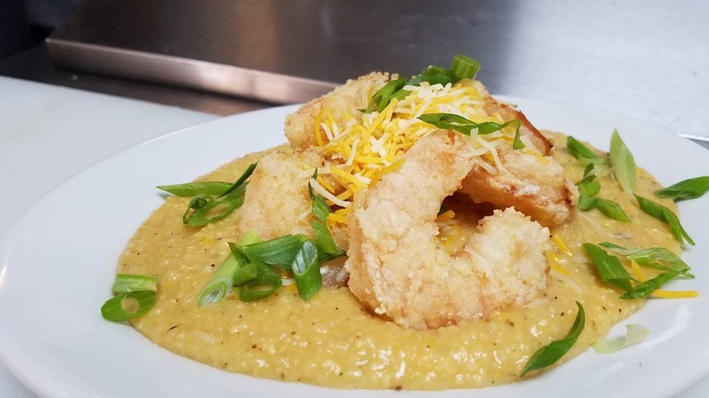 The Landing Bar & Grill | restaurant | 4351 Lynx Paw Trail, Valrico, FL 33596, USA | 8136530002 OR +1 813-653-0002