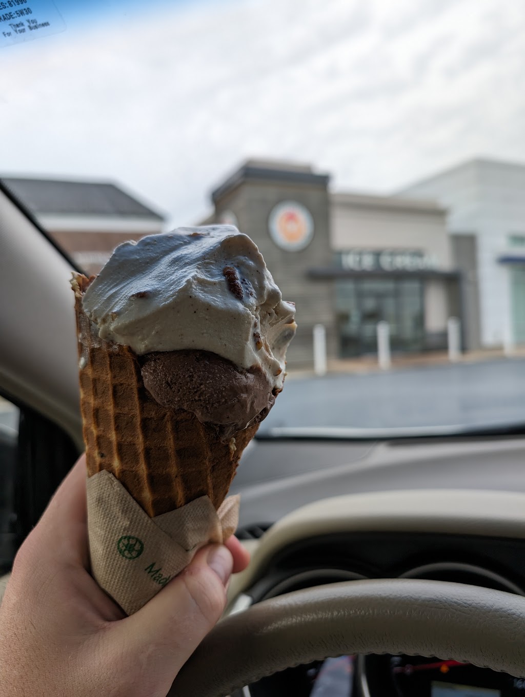 Mitchells Ice Cream (Beachwood) | restaurant | 2101 Richmond Rd, Beachwood, OH 44122, USA | 2168312722 OR +1 216-831-2722