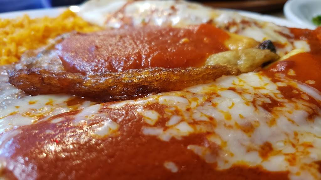 Los Ranchitos Mexican Restaurant | restaurant | 801 N Main St, Monmouth, IL 61462, USA | 3097342233 OR +1 309-734-2233