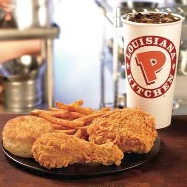 Popeyes | restaurant | 2261 Islington Ave, Etobicoke, ON M9W 3W7, Canada | 4167490500 OR +1 416-749-0500