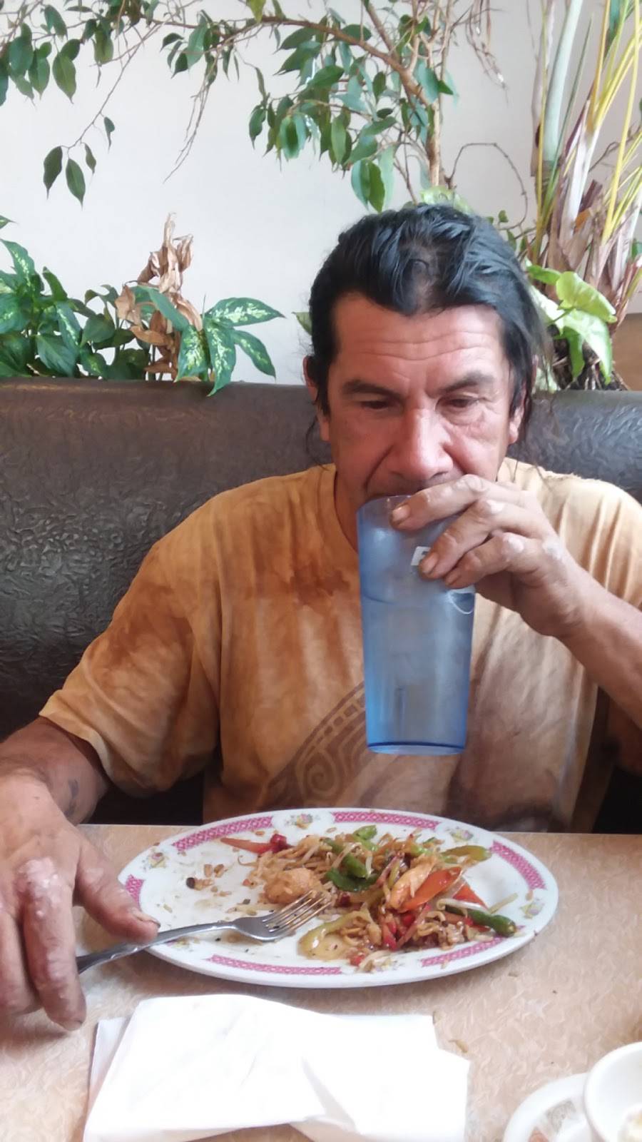 China Cafe | restaurant | 21 S Main St, Porterville, CA 93257, USA | 5597811716 OR +1 559-781-1716