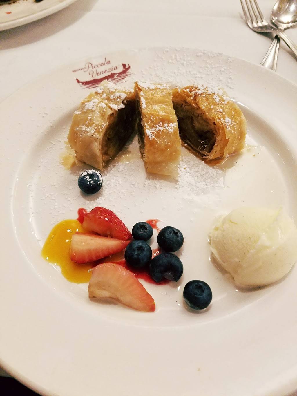 Piccola Venezia | restaurant | 42-01 28th Ave, Astoria, NY 11103, USA | 7187218470 OR +1 718-721-8470