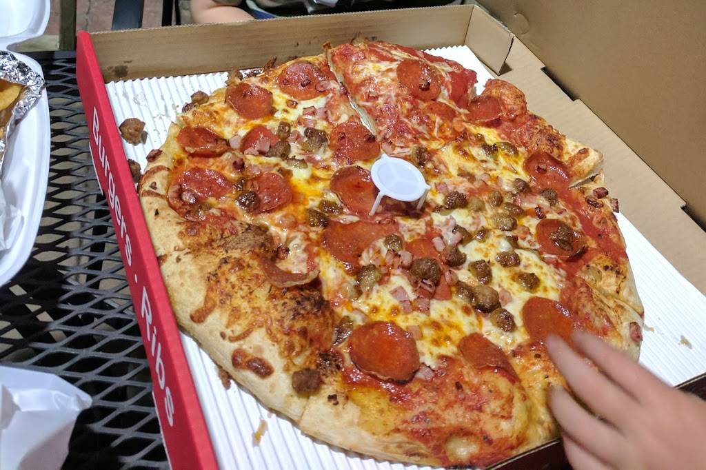 Leonards Pizza | meal delivery | 80 Rochester Rd, Leonard, MI 48367, USA | 5867529555 OR +1 586-752-9555