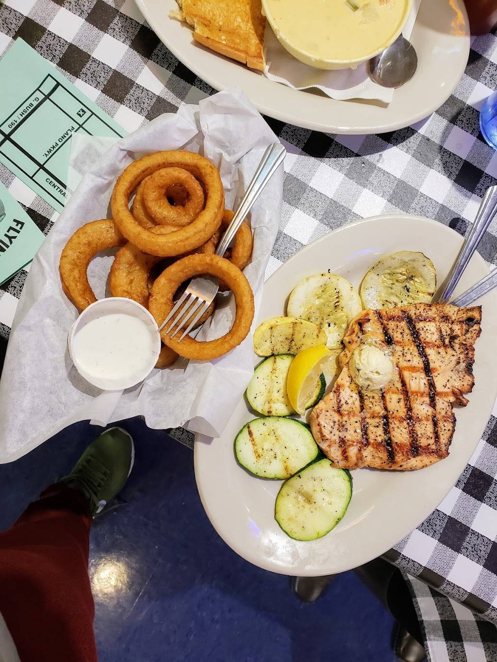 Flying Fish | restaurant | 649 Powell Lane, Plano, TX 75075, USA | 4696161234 OR +1 469-616-1234