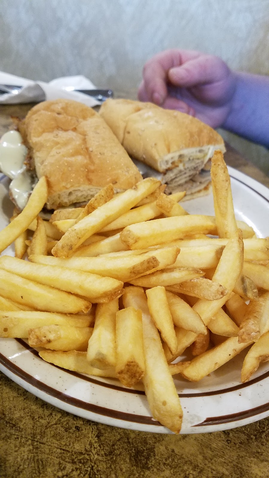 Pure Country Family Restaurant | restaurant | 11370 West Main Street, Rudyard, MI 49780, USA | 9064783333 OR +1 906-478-3333