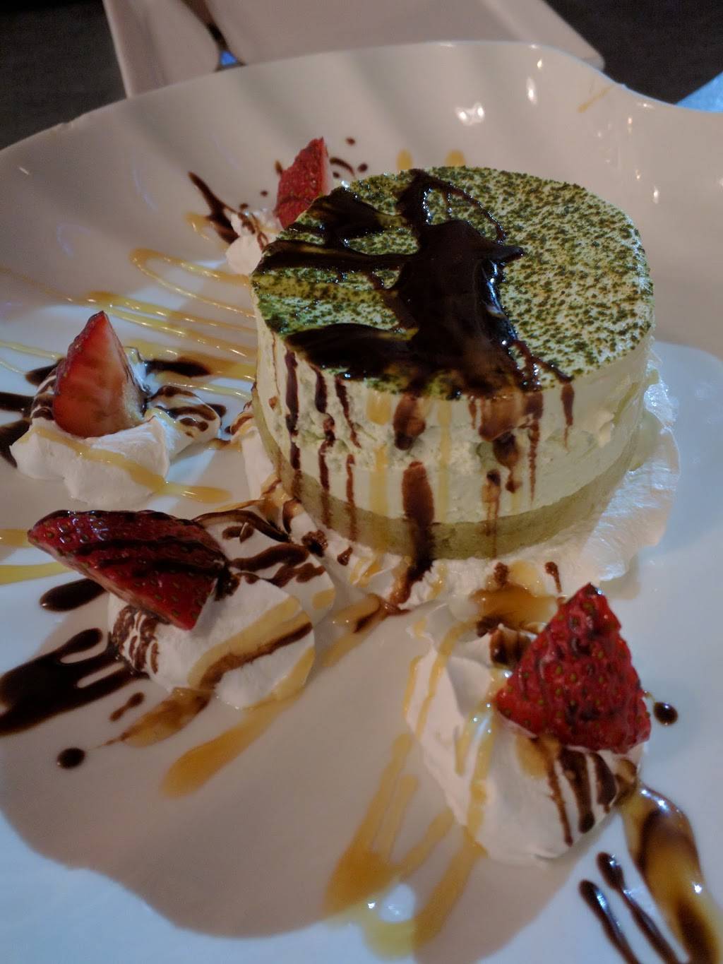 Shiroi Sushi | restaurant | 14103 Winchester Blvd, Los Gatos, CA 95032, USA | 4083405965 OR +1 408-340-5965