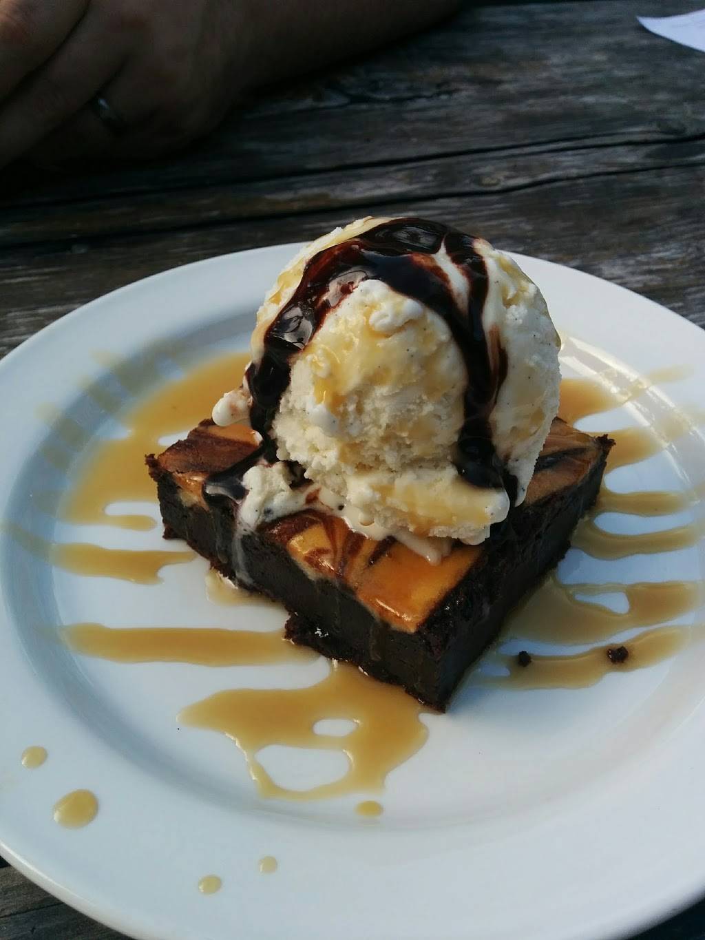 McMenamins Rock Creek Tavern | restaurant | 10000 NW Old Cornelius Pass Rd, Hillsboro, OR 97124, USA | 5036453822 OR +1 503-645-3822