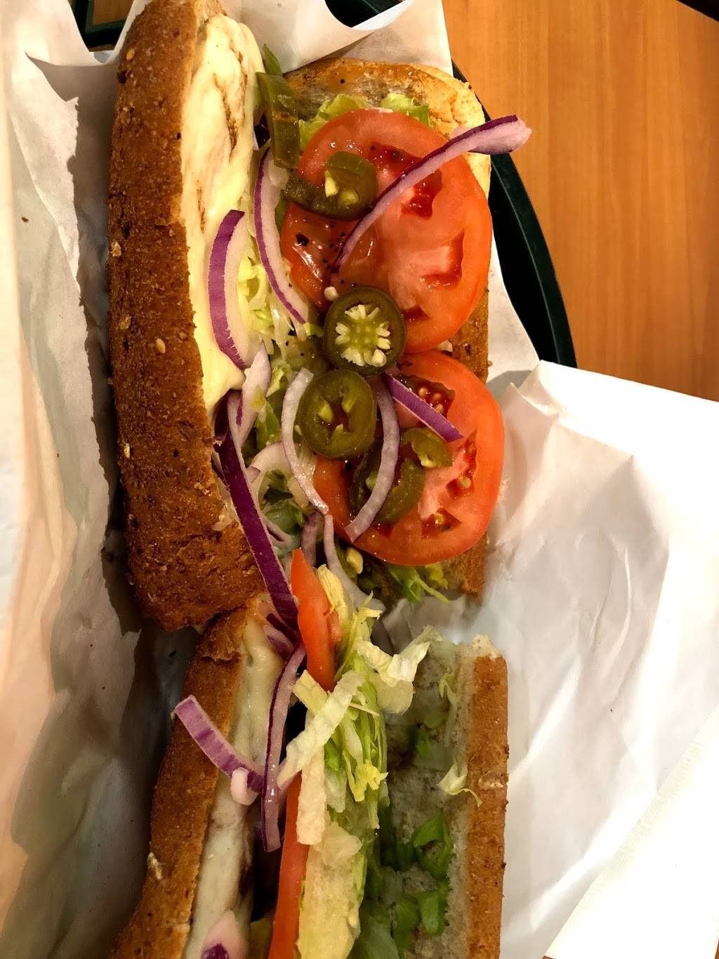 Subway | restaurant | 1395 Queen St W Main Floor, Toronto, ON M6K 1M3, Canada | 6473408101 OR +1 647-340-8101