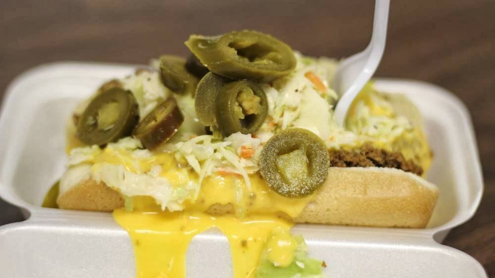 Hot Dog Hut | restaurant | 4028 Fort Henry Dr, Kingsport, TN 37663, USA | 4232398020 OR +1 423-239-8020