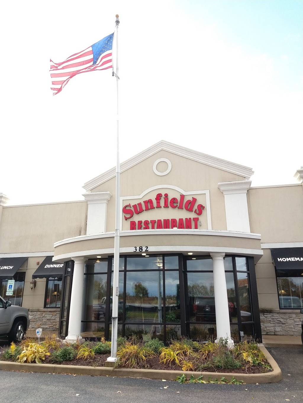 Sunfields Restaurant | restaurant | 382 E Veterans Pkwy, Yorkville, IL 60560, USA | 6305533500 OR +1 630-553-3500