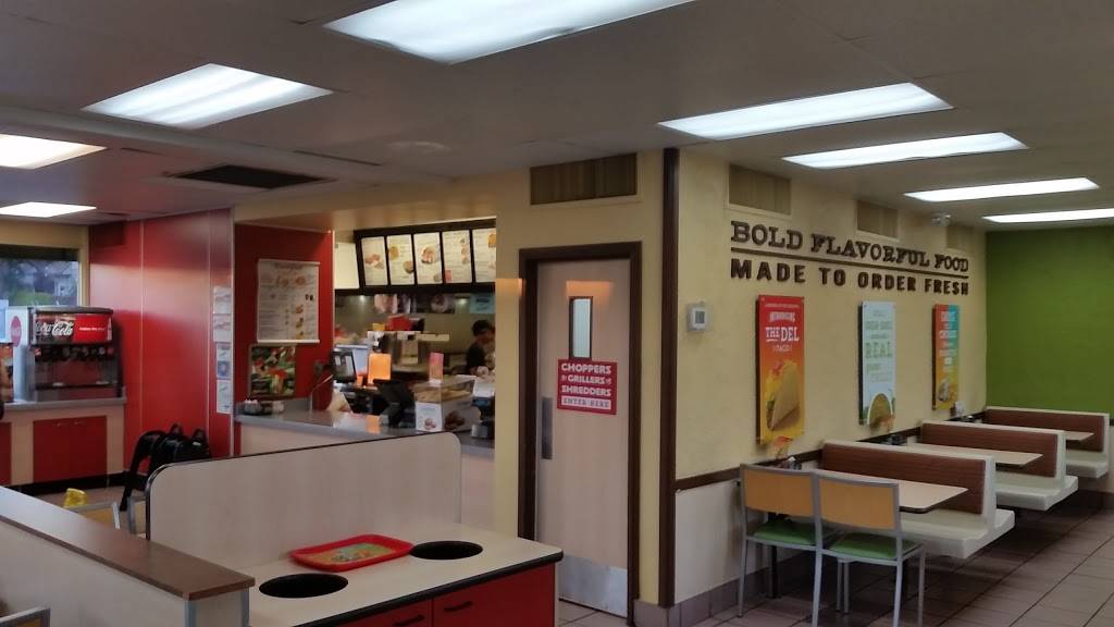 Del Taco | meal takeaway | 6550 San Fernando Rd, Glendale, CA 91201, USA | 8189561236 OR +1 818-956-1236