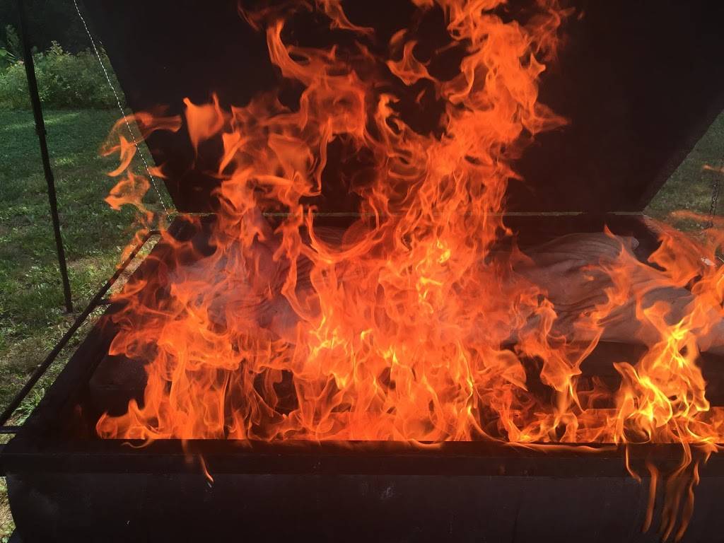 Alabamas BBQ Catering | restaurant | 415 Sabattus St, Lewiston, ME 04240, USA | 2074236666 OR +1 207-423-6666