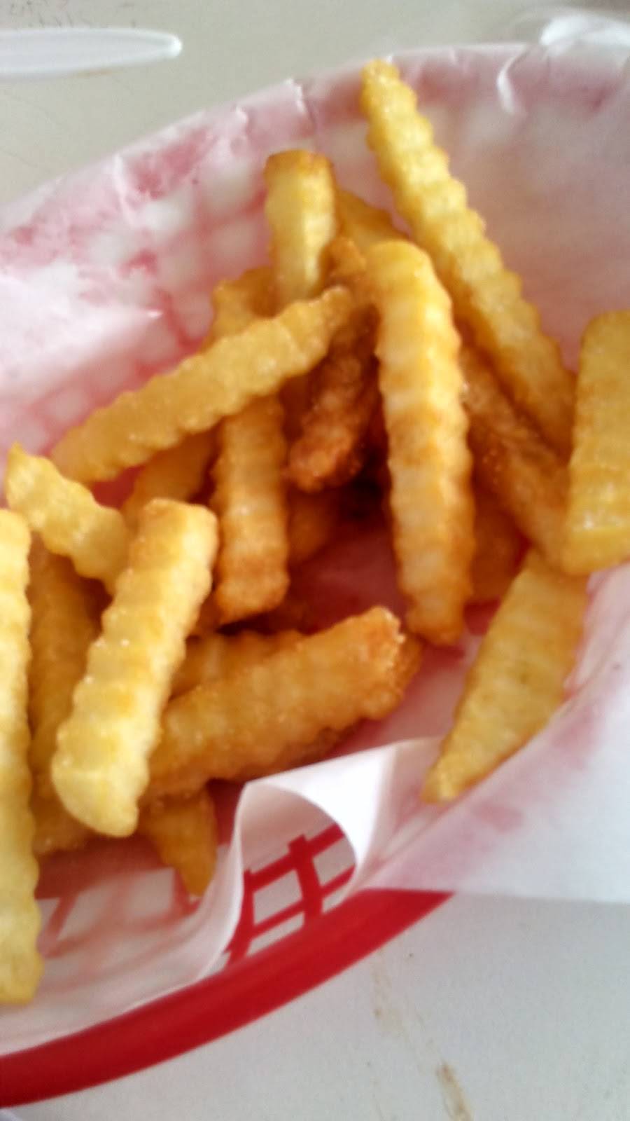 La Fiesta Burger | restaurant | 2839 E Noble Ave, Visalia, CA 93292, USA | 5597388995 OR +1 559-738-8995