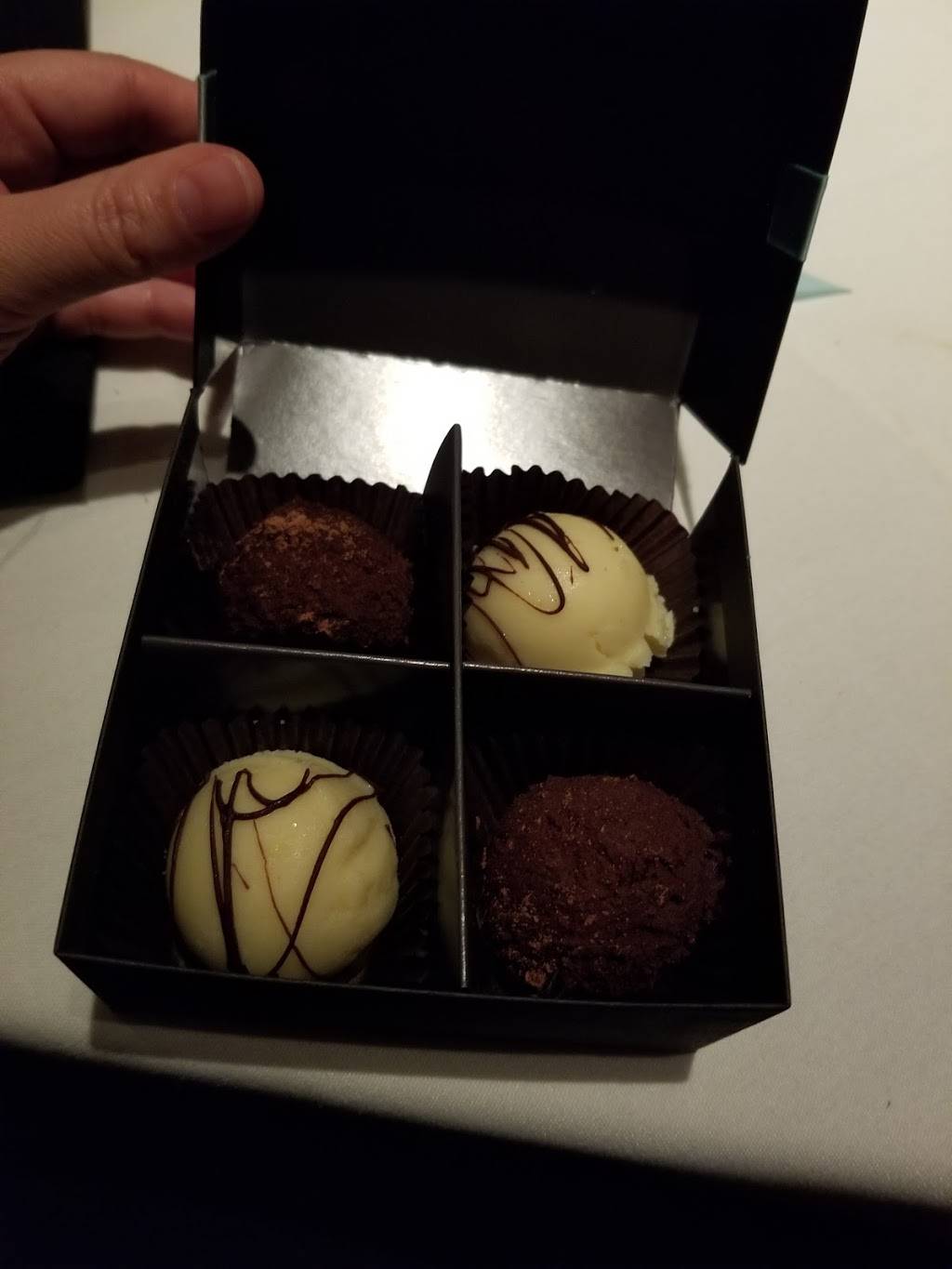 Fleming’s Prime Steakhouse & Wine Bar | restaurant | 6360 N Campbell Ave Suite 180, Tucson, AZ 85718, USA | 5205295017 OR +1 520-529-5017