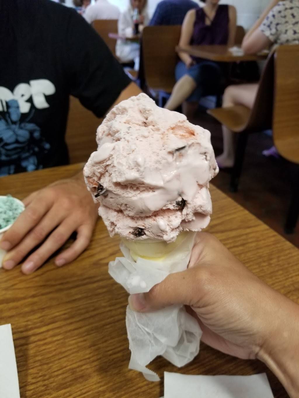 Yum Yum Better Ice Cream | restaurant | 1219 Spring Garden St, Greensboro, NC 27403, USA | 3362728284 OR +1 336-272-8284