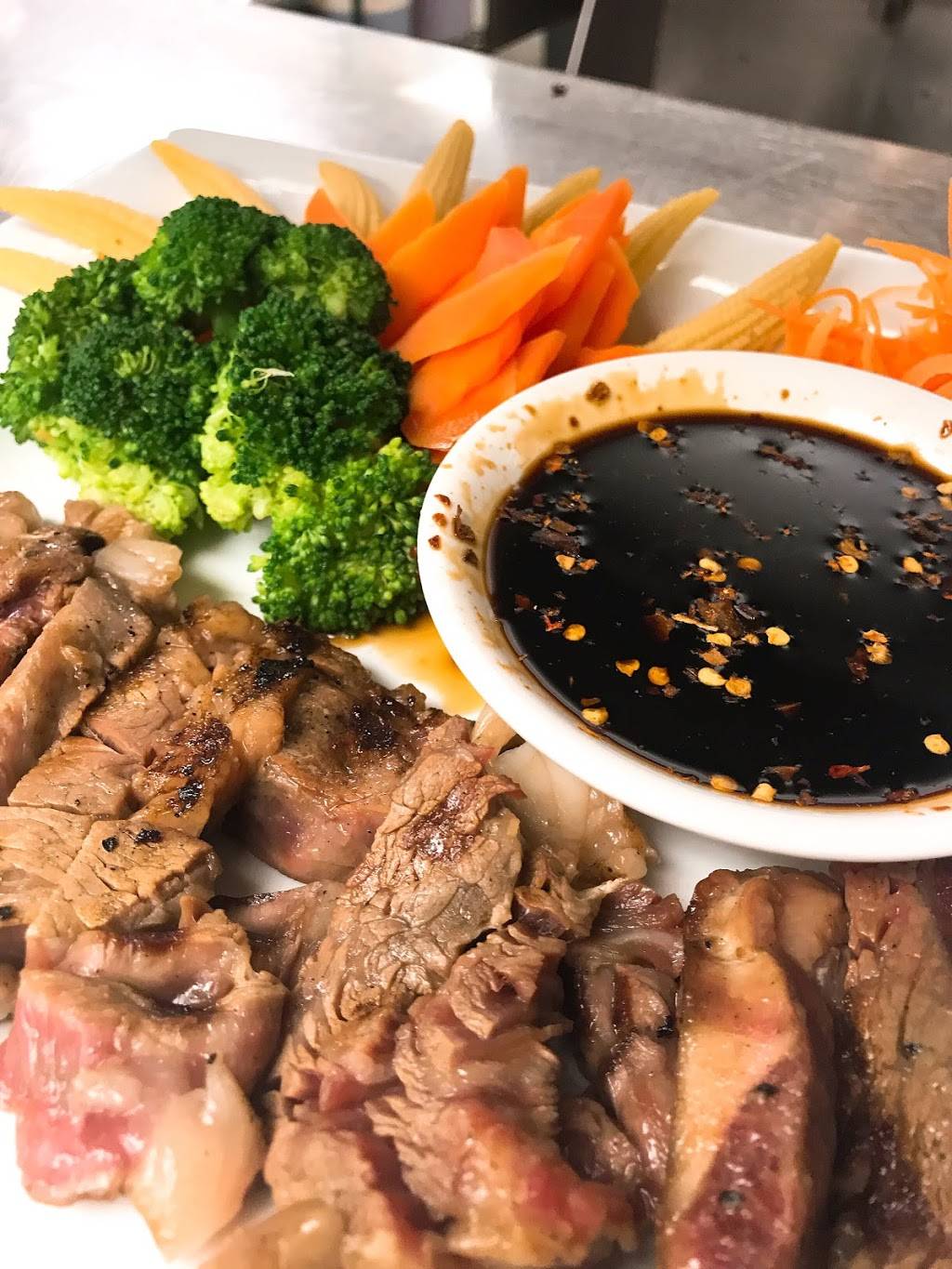 Phuket Thai Restaurant and Sushi | restaurant | 475 Providence Main St NW Ste 102, Huntsville, AL 35806, USA | 2568298800 OR +1 256-829-8800