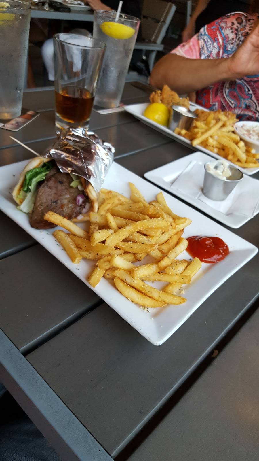 Amerikanos Grille | restaurant | 998 Del Mar Dr #108, Lady Lake, FL 32159, USA | 3526338027 OR +1 352-633-8027