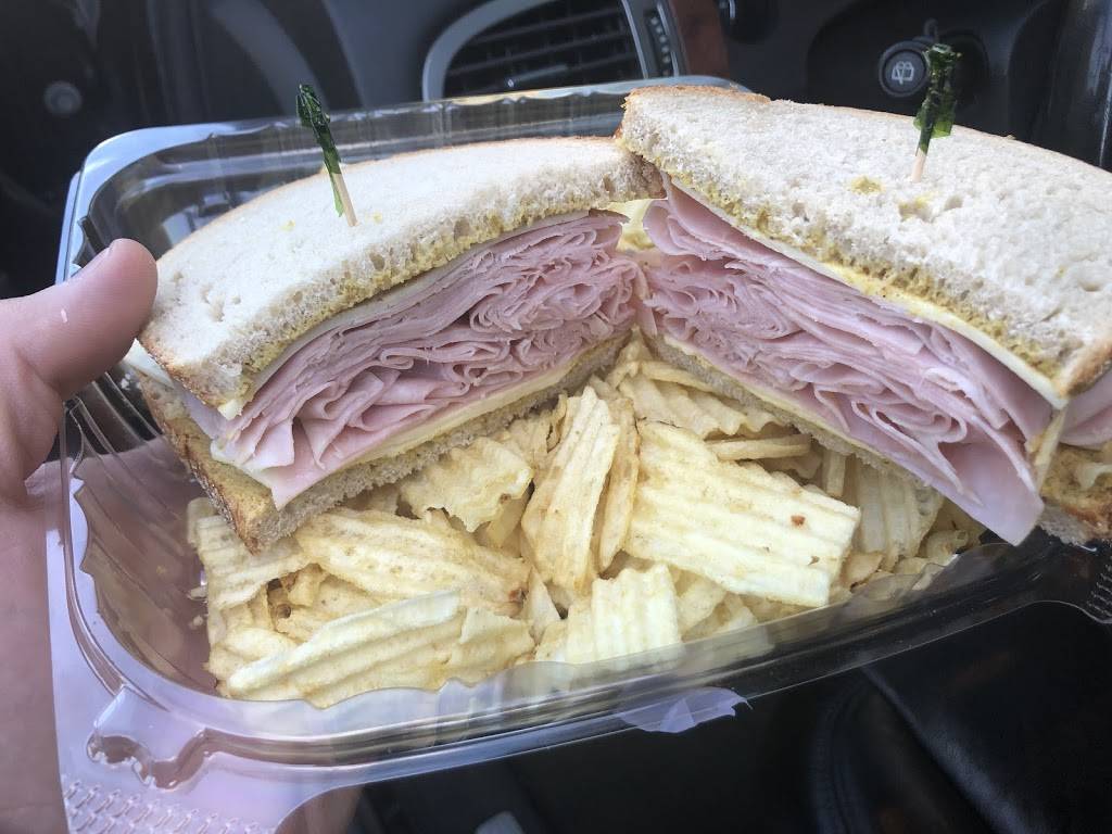 Hoagies Plus | restaurant | 752 E Tioga St, Philadelphia, PA 19134, USA | 2154258620 OR +1 215-425-8620