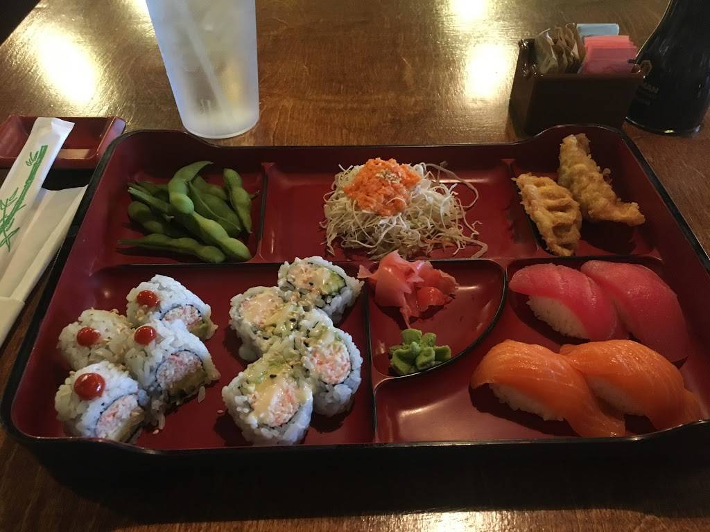 Avocado California Roll and Sushi | restaurant | 3001 TX-121, Euless, TX 76039, USA | 8178687300 OR +1 817-868-7300