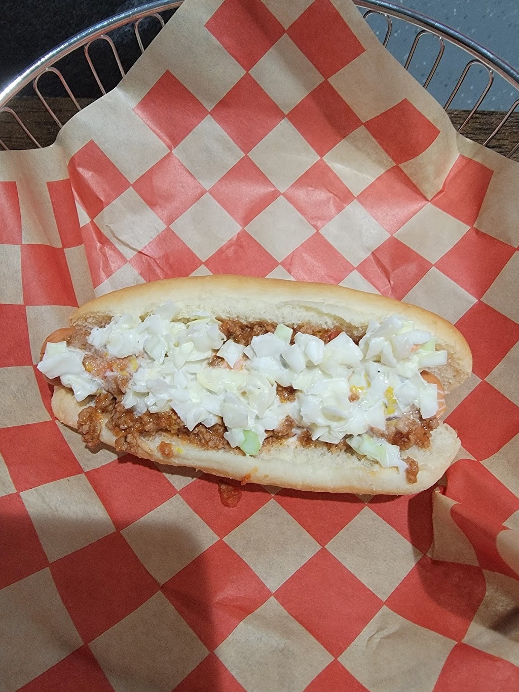 Hot Dawg Queen | restaurant | 717 S Tyndall Pkwy, Panama City, FL 32404, USA | 8502154255 OR +1 850-215-4255