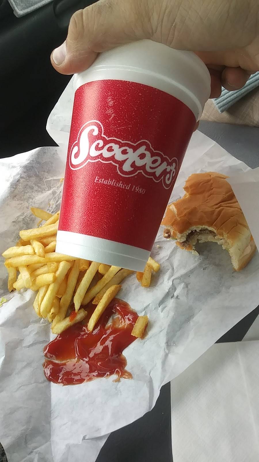 Scoopers Drive-in | restaurant | 1356 Prater Way, Sparks, NV 89431, USA | 7753316221 OR +1 775-331-6221