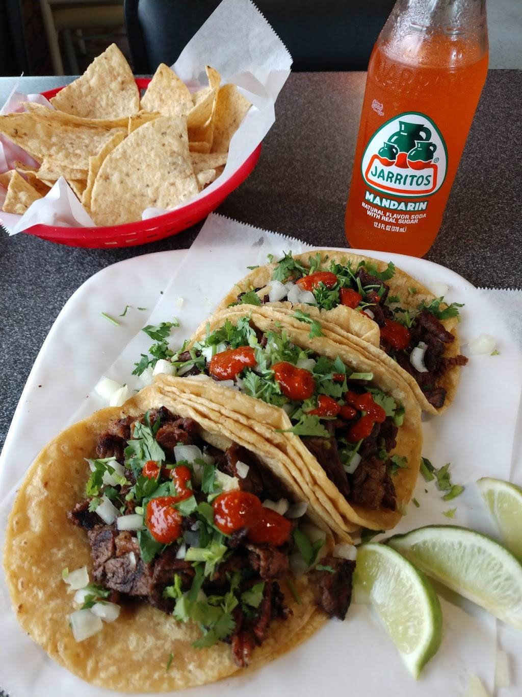 Lolitas Tacos | restaurant | 2307 E Main St, Kalamazoo, MI 49048, USA | 2695321473 OR +1 269-532-1473