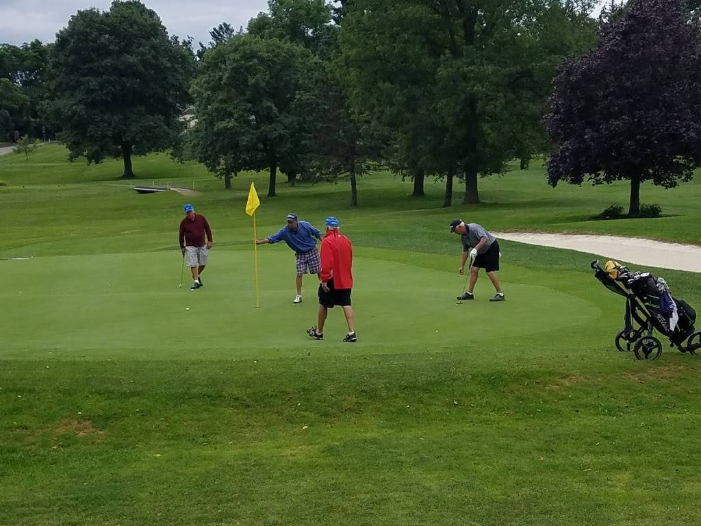 Wellsville Country Club | restaurant | 3006 Riverside Dr, Wellsville, NY 14895, USA | 5855936114 OR +1 585-593-6114